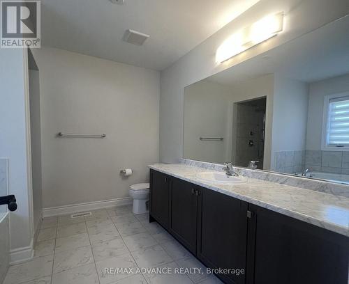 8647 Pawpaw Lane, Niagara Falls, ON - Indoor Photo Showing Bathroom