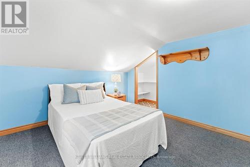 19 Badenoch Street, Puslinch, ON - Indoor Photo Showing Bedroom