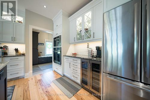 523 Blue Lake Road, Brant, ON - Indoor Photo Showing Kitchen With Stainless Steel Kitchen With Upgraded Kitchen