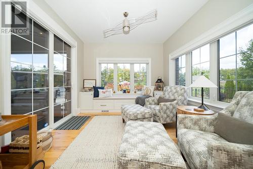 523 Blue Lake Road, Brant, ON - Indoor Photo Showing Living Room