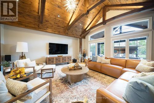 523 Blue Lake Road, Brant, ON - Indoor Photo Showing Living Room