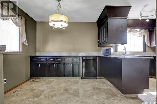 161 Mcmurchy Avenue, Regina, SK - Indoor Photo Showing Kitchen