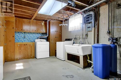 161 Mcmurchy Avenue, Regina, SK - Indoor Photo Showing Laundry Room