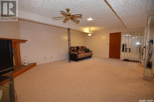 319 4Th Street N, Nipawin, SK - Indoor