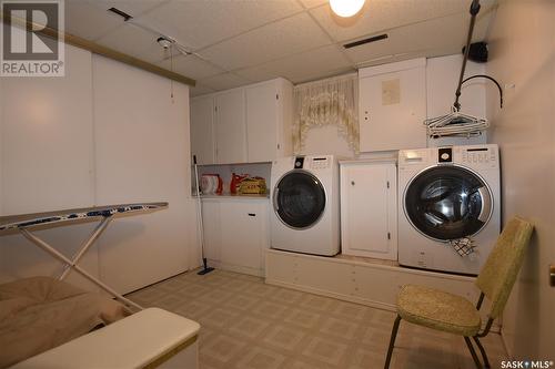 319 4Th Street N, Nipawin, SK - Indoor Photo Showing Laundry Room