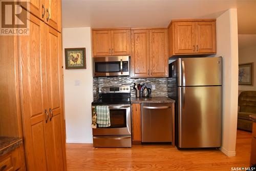 319 4Th Street N, Nipawin, SK - Indoor Photo Showing Kitchen