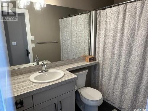 345 Bassett Road, Martensville, SK - Indoor Photo Showing Bathroom