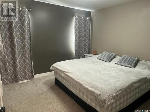 345 Bassett Road, Martensville, SK - Indoor Photo Showing Bedroom