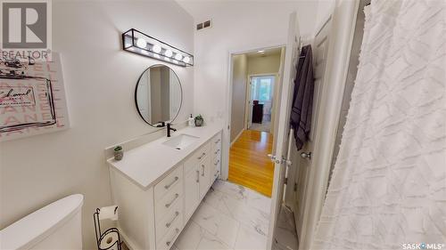 3360 Windsor Park Crescent, Regina, SK - Indoor Photo Showing Bathroom