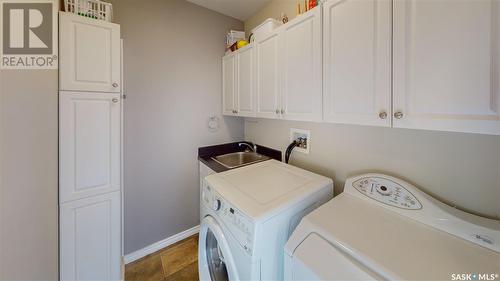 3360 Windsor Park Crescent, Regina, SK - Indoor Photo Showing Laundry Room