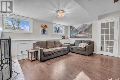 5823 Keffner Bay, Regina, SK - Indoor Photo Showing Living Room