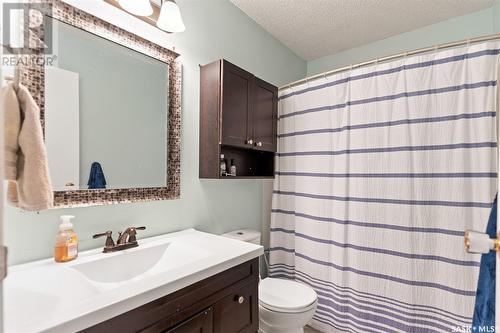 204 3Rd Street E, Watrous, SK - Indoor Photo Showing Bathroom