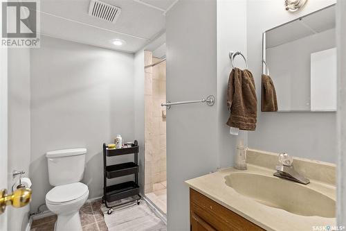 204 3Rd Street E, Watrous, SK - Indoor Photo Showing Bathroom