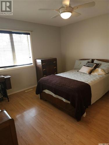 250 Mount Royal Place, Regina, SK - Indoor Photo Showing Bedroom