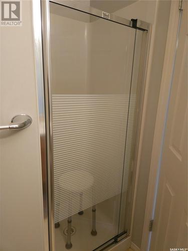 250 Mount Royal Place, Regina, SK - Indoor Photo Showing Bathroom