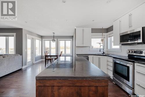 134 Herauf Street, Balgonie, SK - Indoor Photo Showing Kitchen