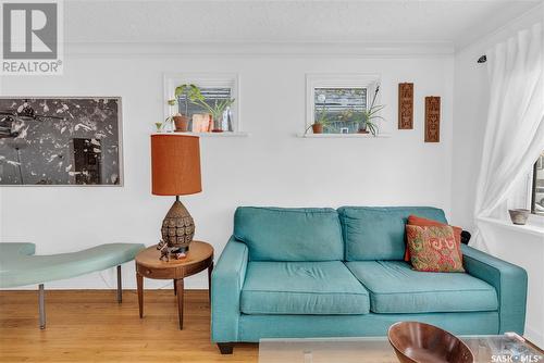 2229 Winnipeg Street, Regina, SK - Indoor Photo Showing Living Room