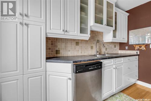 2229 Winnipeg Street, Regina, SK - Indoor Photo Showing Kitchen