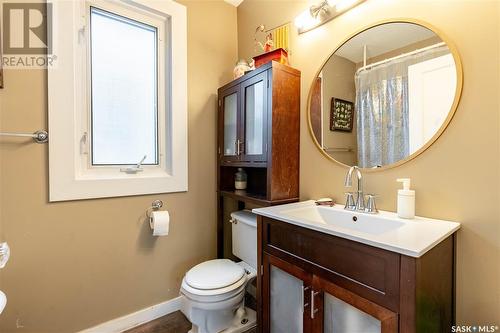 2229 Winnipeg Street, Regina, SK - Indoor Photo Showing Bathroom