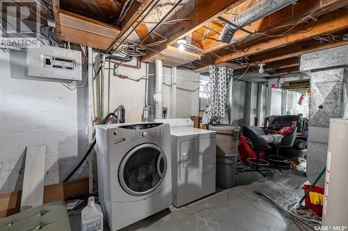 2229 Winnipeg Street, Regina, SK - Indoor Photo Showing Laundry Room