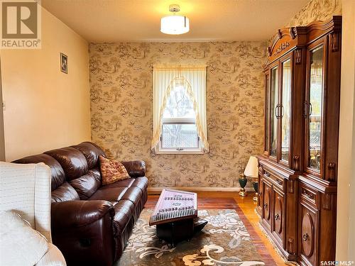 405 3Rd Street E, Wynyard, SK - Indoor Photo Showing Living Room