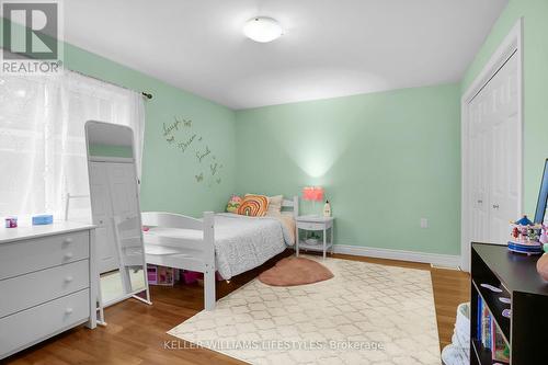 142 Hale Street, London, ON - Indoor Photo Showing Bedroom