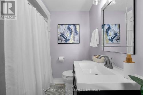 142 Hale Street, London, ON - Indoor Photo Showing Bathroom