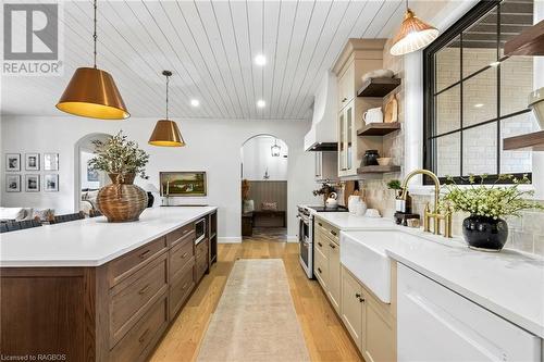 63 Regency Drive, Clifford, ON - Indoor Photo Showing Kitchen