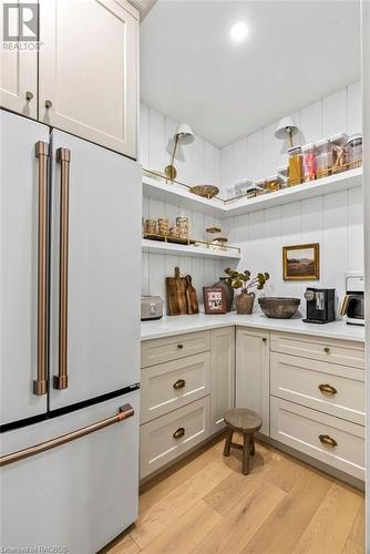 63 Regency Drive, Clifford, ON - Indoor Photo Showing Kitchen