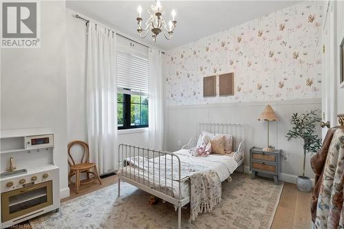 63 Regency Drive, Clifford, ON - Indoor Photo Showing Bedroom