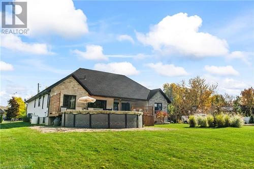 63 Regency Drive, Clifford, ON - Outdoor