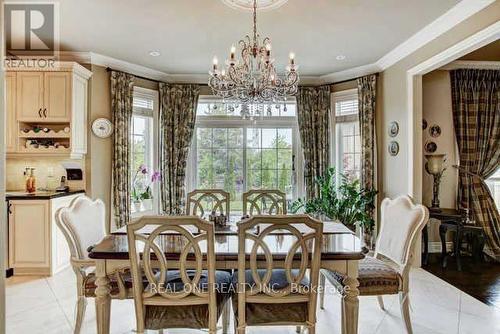 315 Flamingo Road, Vaughan, ON - Indoor Photo Showing Dining Room