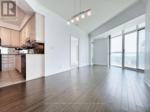 3005 - 80 Absolute Avenue, Mississauga, ON - Indoor Photo Showing Kitchen