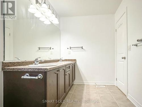 108 Winterberry Boulevard, Thorold, ON - Indoor Photo Showing Bathroom