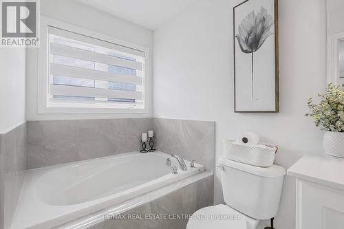 339 Stewart Street, Shelburne, ON - Indoor Photo Showing Bathroom