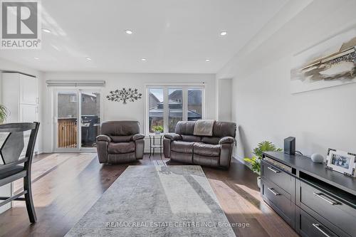 339 Stewart Street, Shelburne, ON - Indoor Photo Showing Living Room