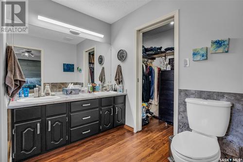 22 Chemin Bellevue Road, Battleford, SK - Indoor Photo Showing Bathroom