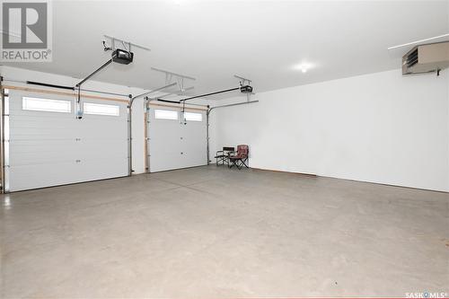 3 2330 Morsky Drive, Estevan, SK - Indoor Photo Showing Garage