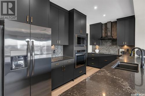 672 Pepper Bend, Saskatoon, SK - Indoor Photo Showing Kitchen With Double Sink With Upgraded Kitchen