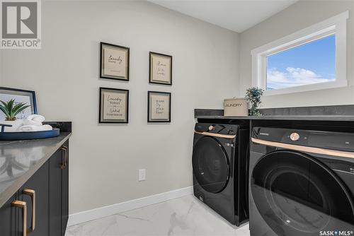 672 Pepper Bend, Saskatoon, SK - Indoor Photo Showing Laundry Room