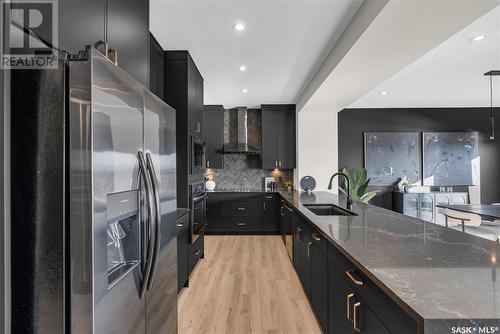 672 Pepper Bend, Saskatoon, SK - Indoor Photo Showing Kitchen With Upgraded Kitchen