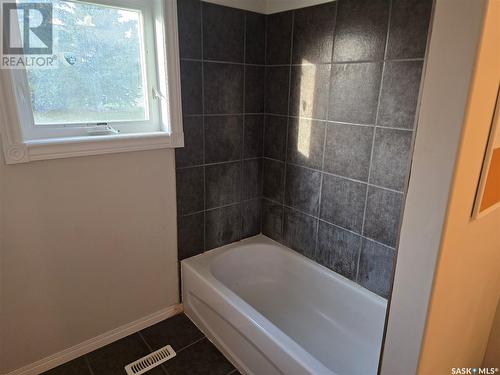 101 3Rd Street, Sheho, SK - Indoor Photo Showing Bathroom