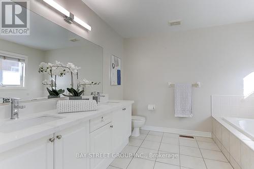 1 Fair Oaks Road, Markham, ON - Indoor Photo Showing Bathroom