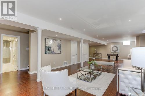 1 Fair Oaks Road, Markham, ON - Indoor Photo Showing Living Room