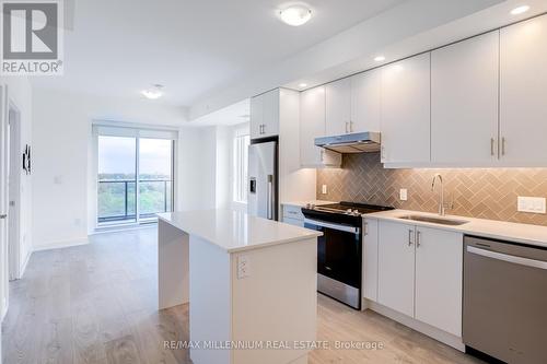 1004 - 3200 William Colton Avenue, Oakville, ON - Indoor Photo Showing Kitchen With Upgraded Kitchen