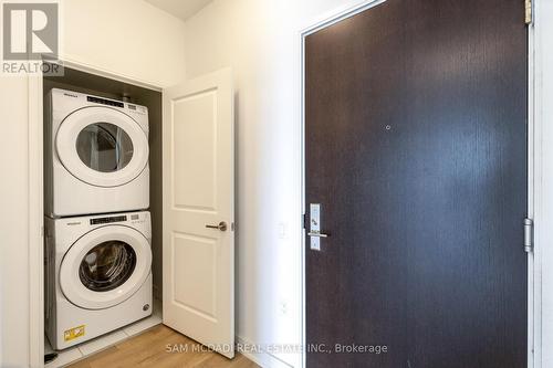 Ph20 - 8 Nahani Way, Mississauga, ON - Indoor Photo Showing Laundry Room