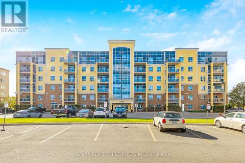 406 - 1419 Costigan Road, Milton, ON - Outdoor With Facade