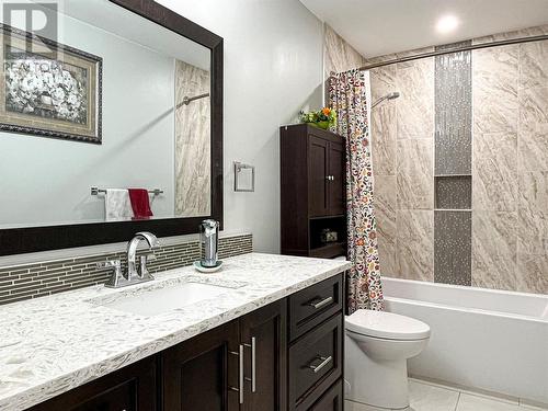 102 Mcgraw Court, Penticton, BC - Indoor Photo Showing Bathroom