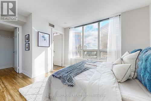 1313 - 15 Greenview Avenue, Toronto, ON - Indoor Photo Showing Bedroom