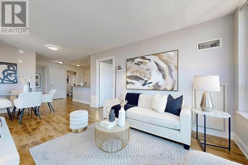 1313 - 15 Greenview Avenue, Toronto, ON - Indoor Photo Showing Living Room